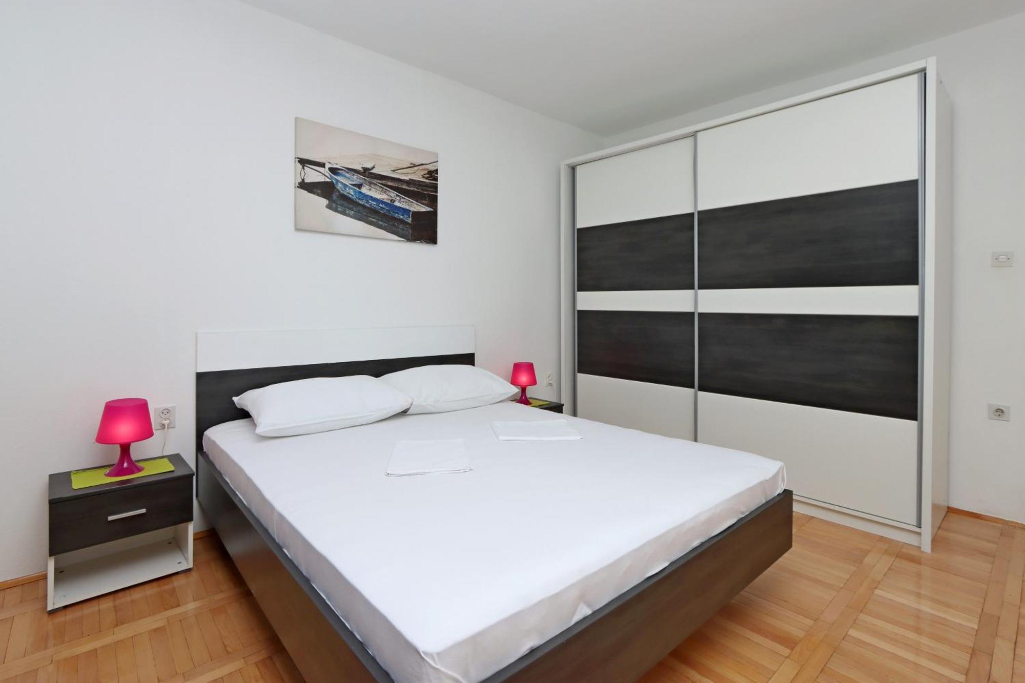 Apartments With A Parking Space Senj - 5571 Zimmer foto